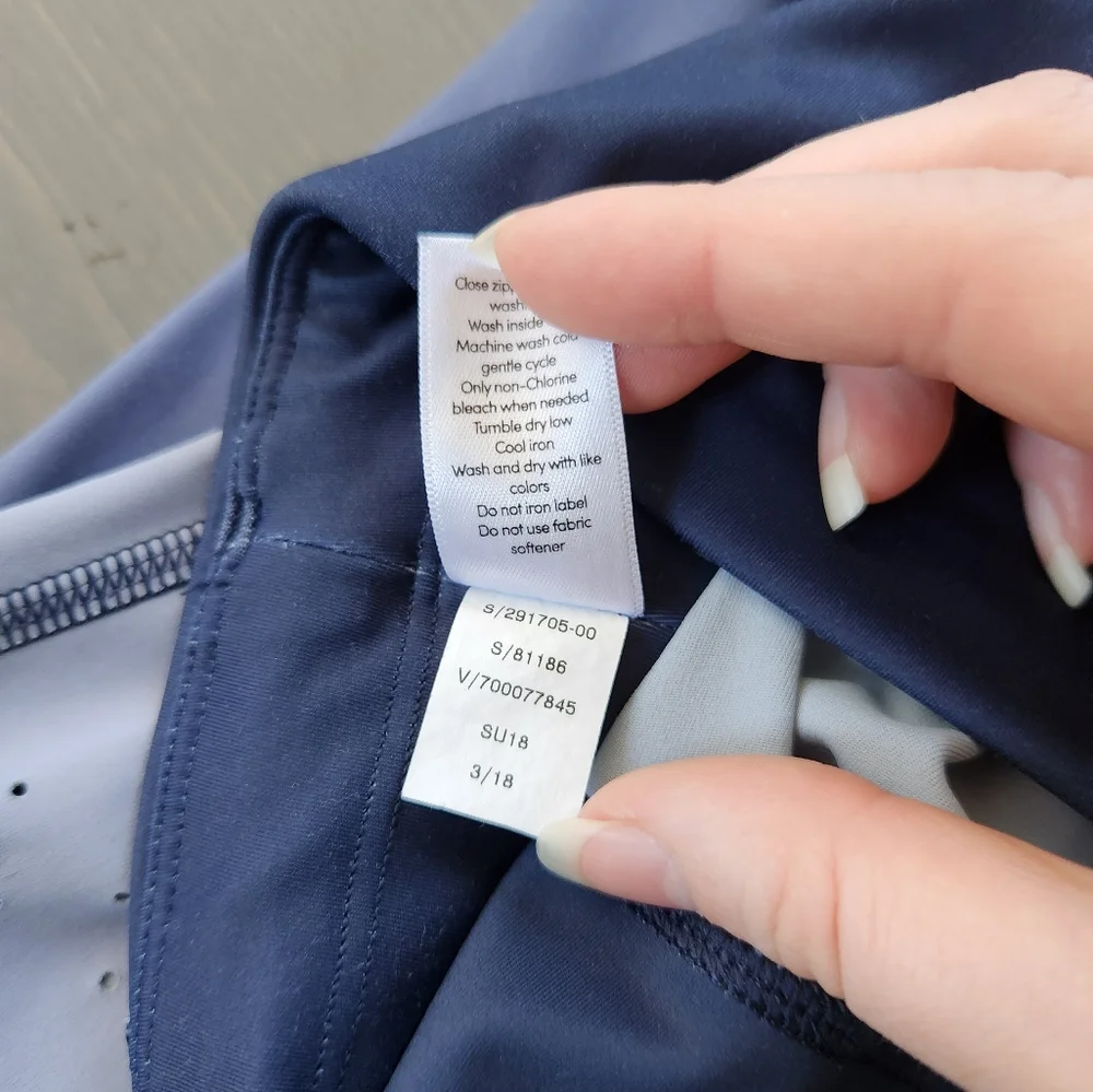 Athleta Contender Aero 78 Tight Legging Blue Ombre - Size Medium - Picture 8 of 11